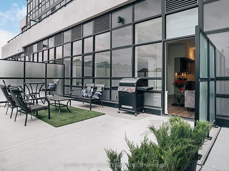 395 Dundas St W #110 — Photo 2