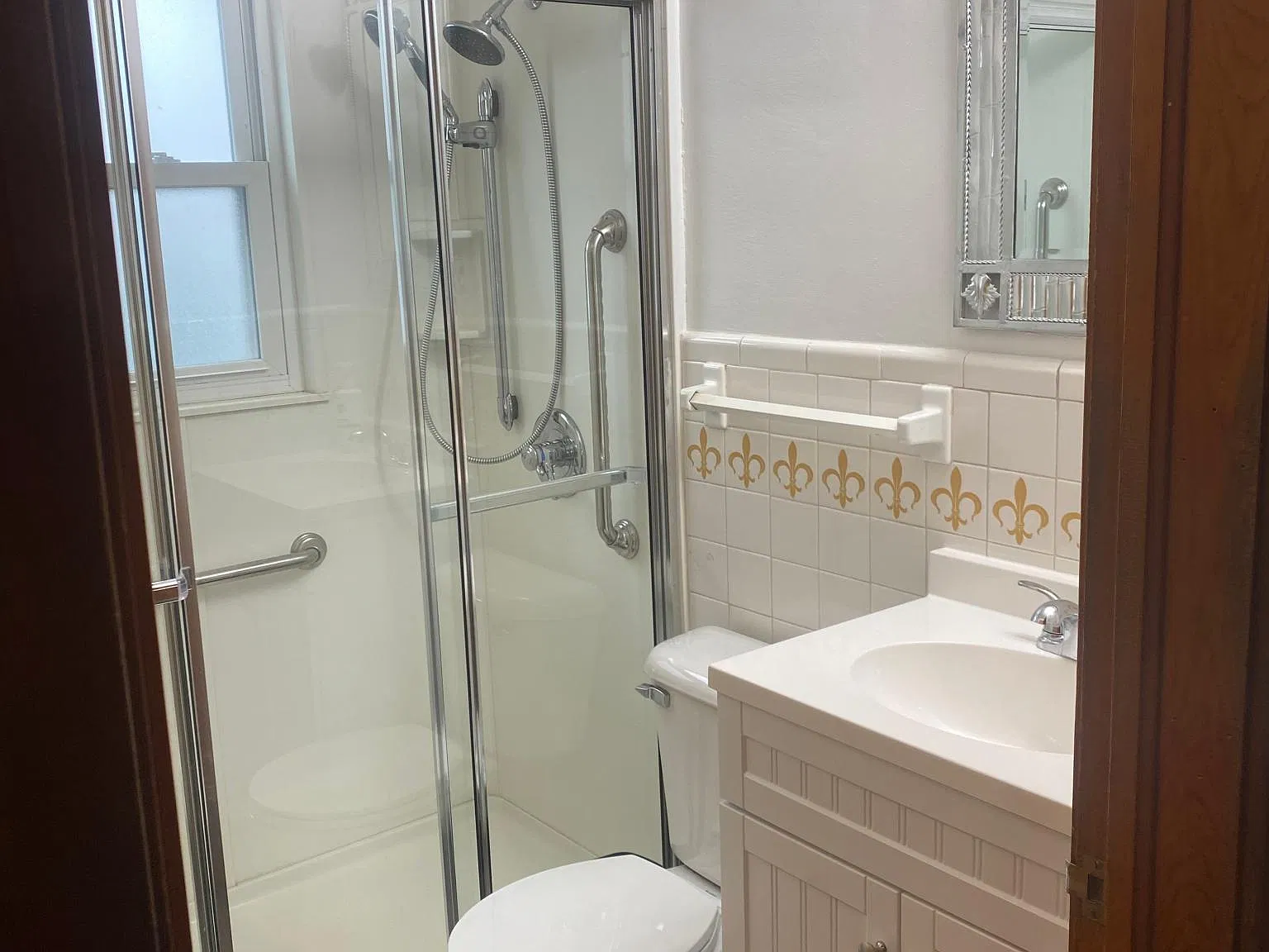 3 bed, 1297 sqft, $1,500 — Photo 2