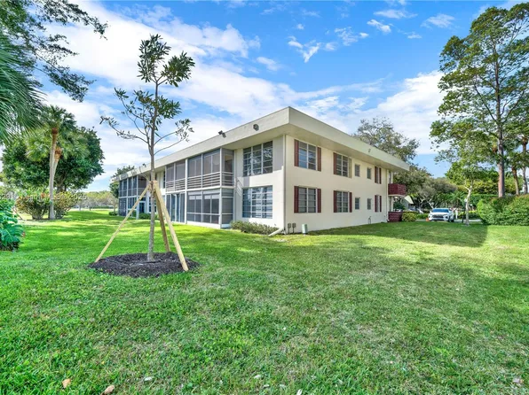 3200 N Course Ln APT 216, Pompano Beach, FL 33069