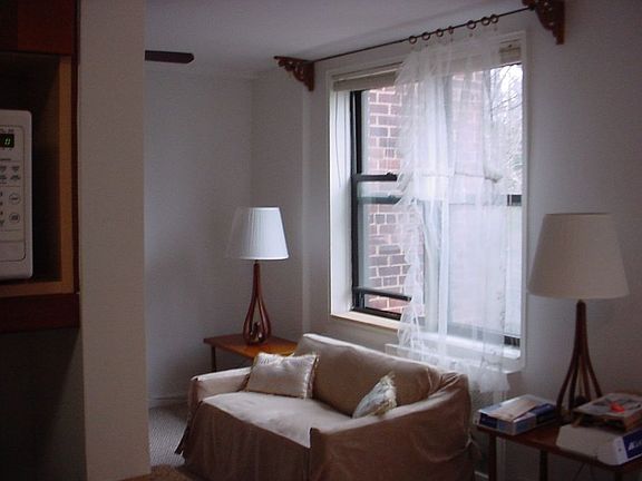 2nd image of 4325 Douglaston Pkwy APT 4E