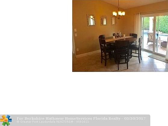 5th image of 319 NW 42nd Way