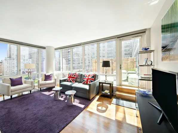 200 West End Avenue image 1 of 15