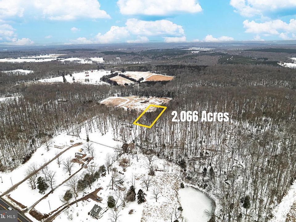 2nd image of 0014C Decantis Dr