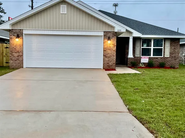 12131 Emerald Heights Ln #12B, Pensacola, FL 32506
