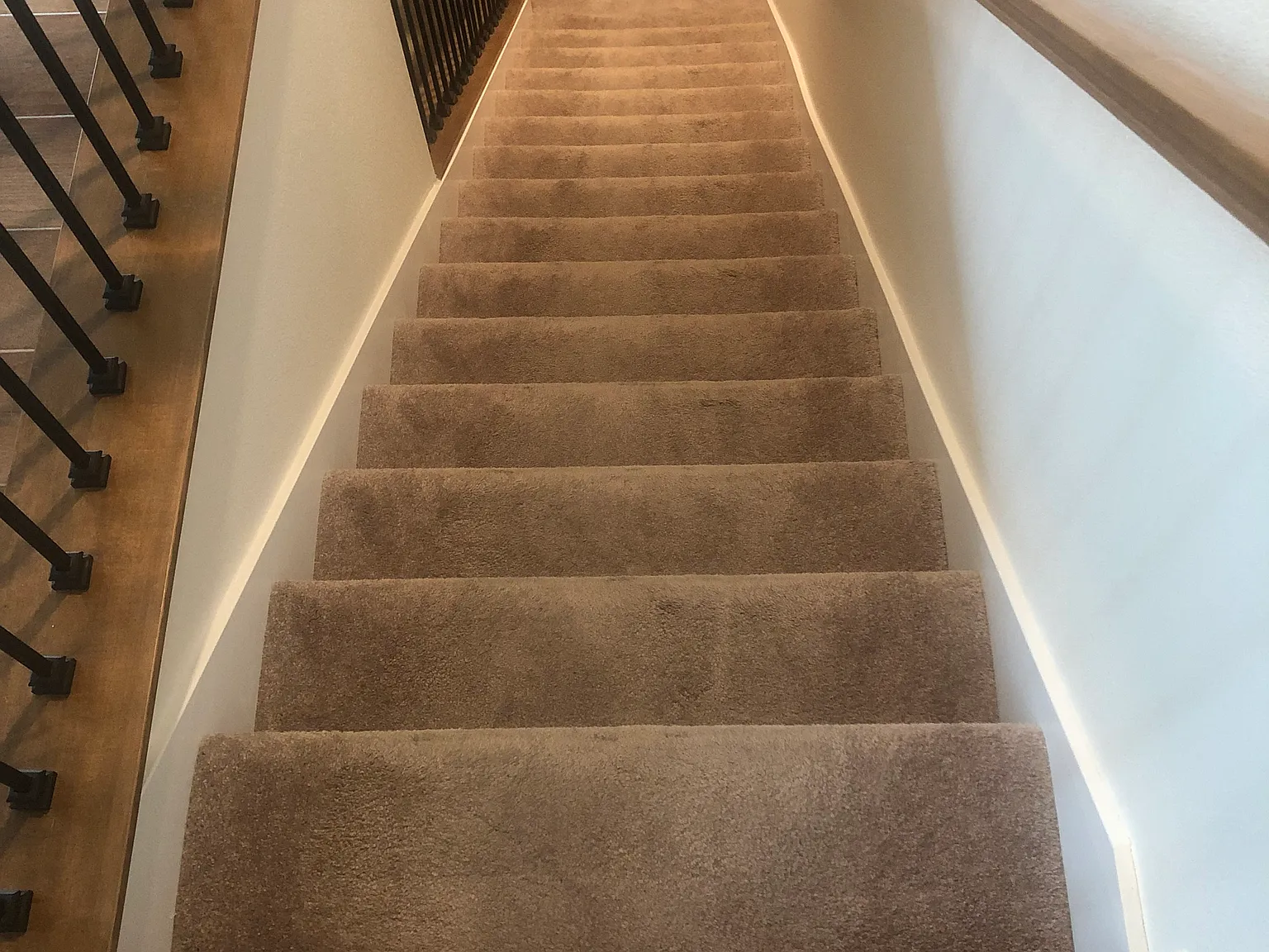 2 bed, 1700 sqft, $1,700 — Photo 3
