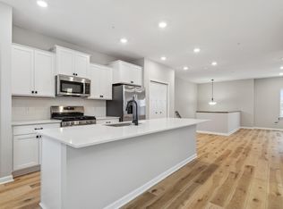 6746 Wildflower Way, Excelsior, MN 55331