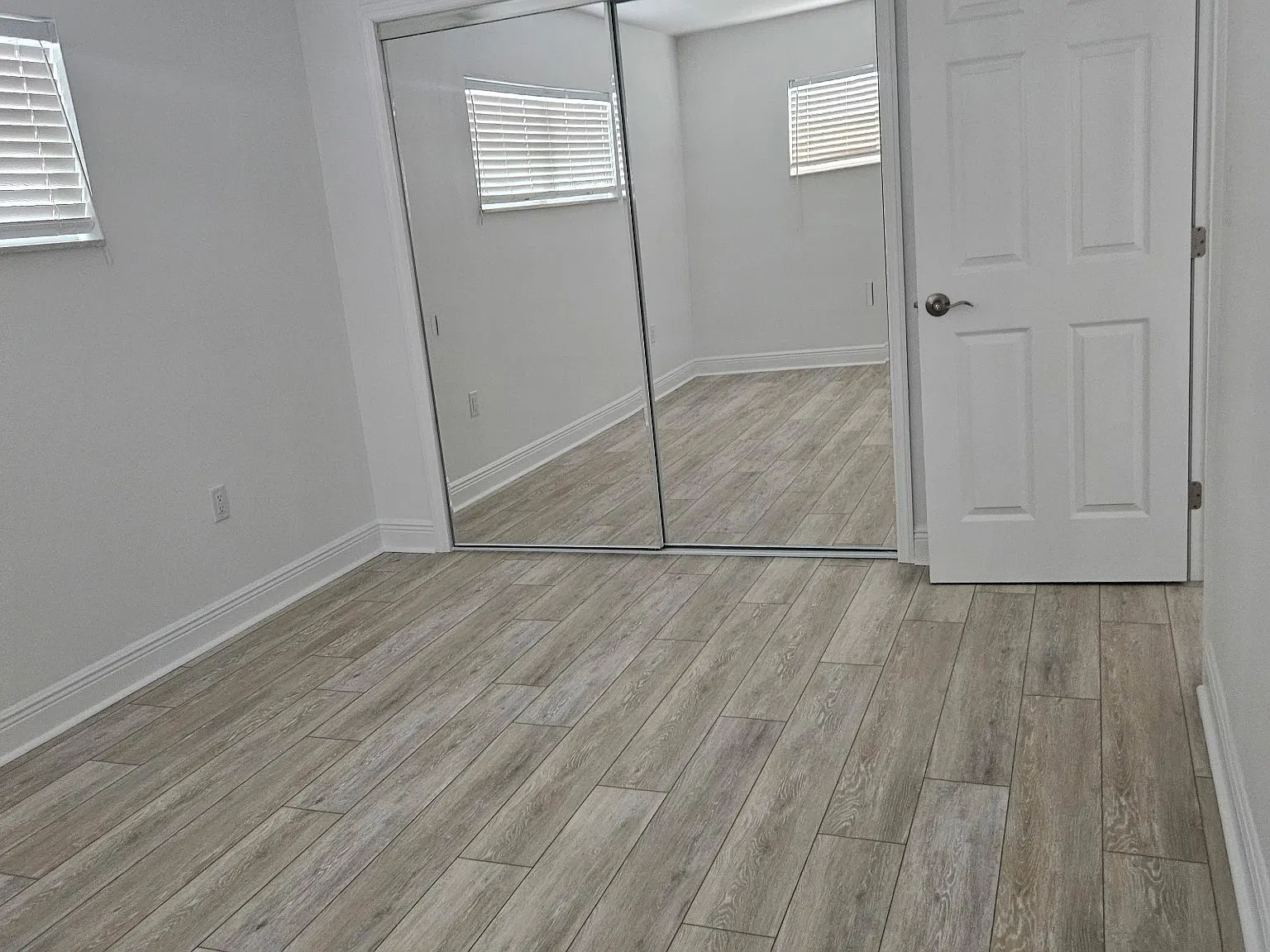 2 bed, 1050 sqft, $2,500 — Photo 4