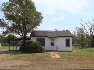 304 N Hale Ave, Tulia, TX 79088
