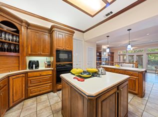 501 Ashburne Glen Cir, Ovilla, TX 75154