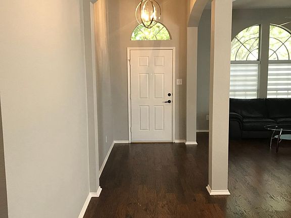 2nd image of 8410 Stoneview Dr