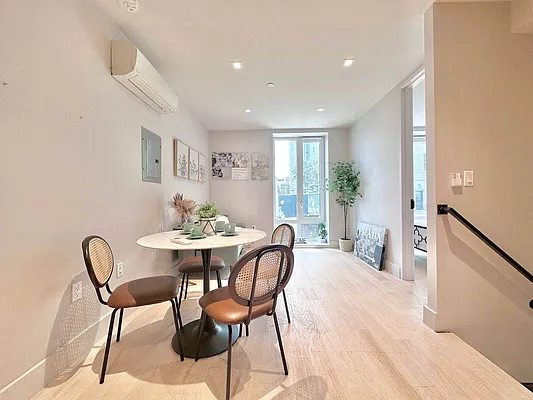 Rented by Doorway NYC, LLC | media 29