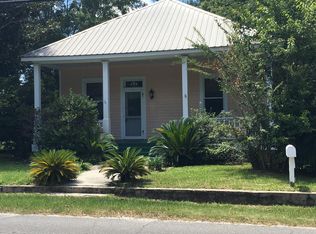 1208 Porter Ave, Ocean Springs, MS 39564