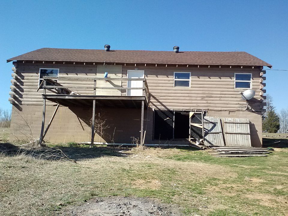 2nd image of 438 Stone Mountain Rd