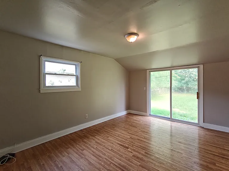 75 Mainbridge Ln — Photo 7