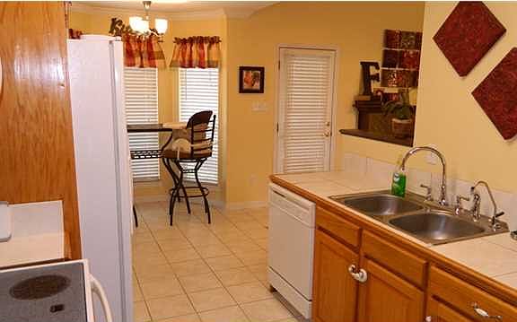 5th image of 741 N Belle Cir