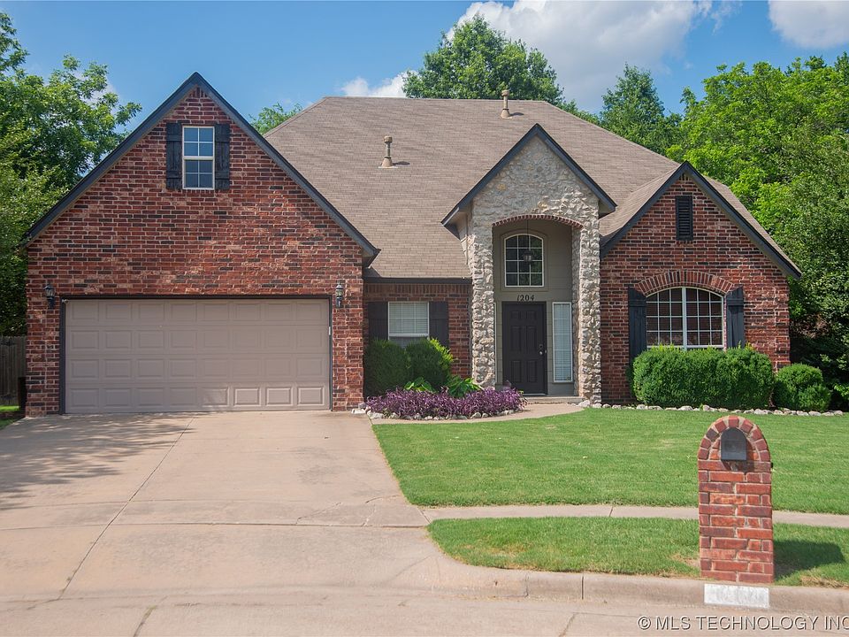 1204 W Toledo Ct, Broken Arrow, Ok 74012 