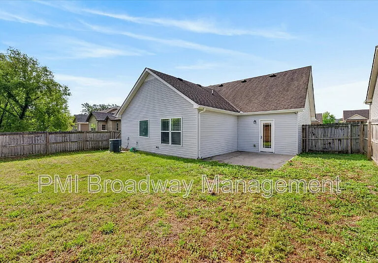 837 Shelton Cir — Photo 6