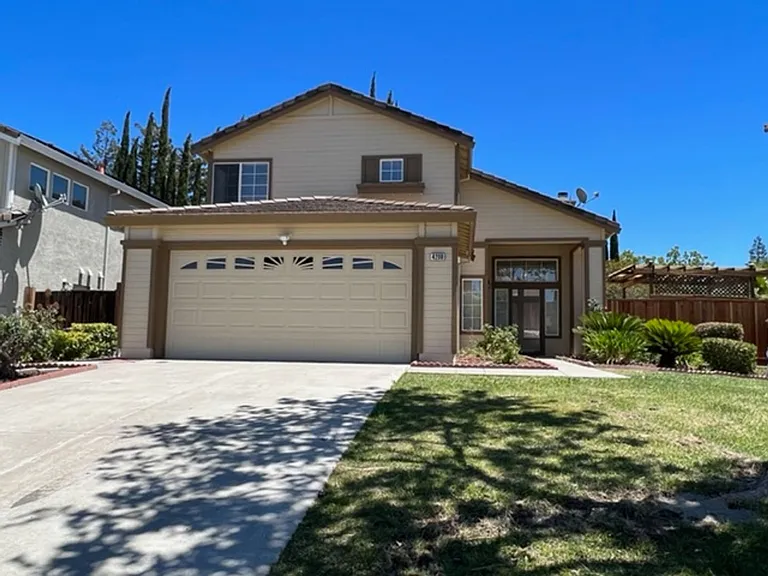 4200 Buckskin Dr — Photo 1