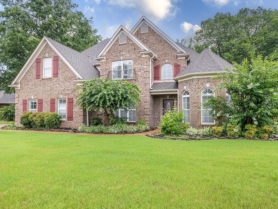 1st image of 70 Eagle Valley Dr