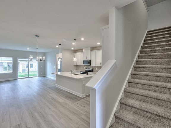 5th image of 209 Ivor Dr Lot 36
