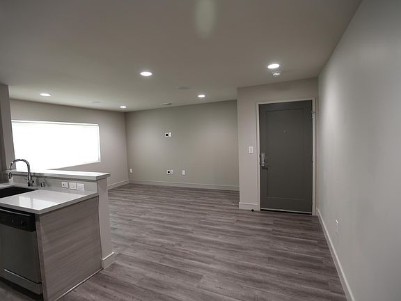 3rd image of 1342 N Fairfax Ave #6