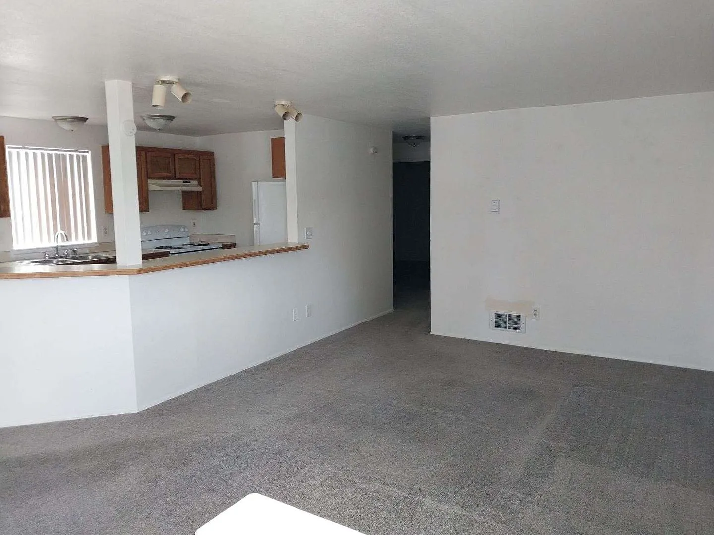 Grade Road Apartments — Photo 3