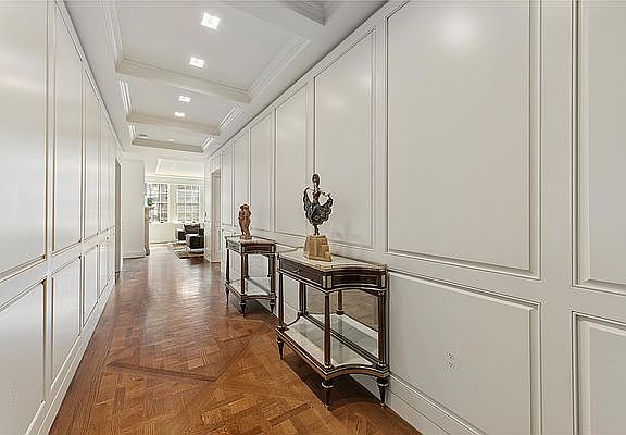 4th image of 11 E 68th St #6W
