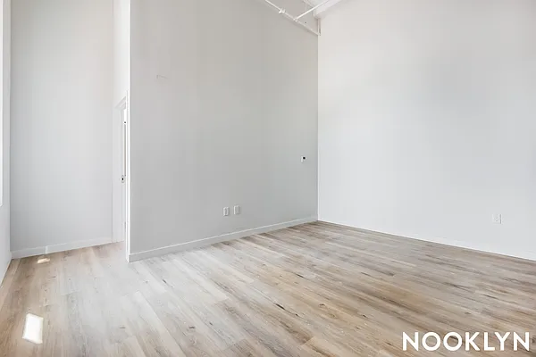 Rented by Nooklyn NYC LLC | media 4