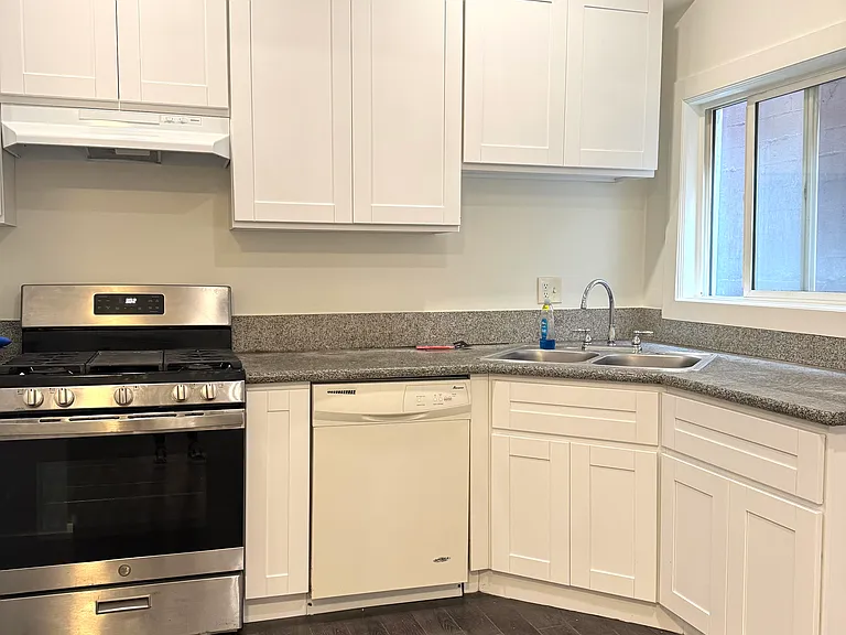 2719 W Sunset Blvd #1 — Photo 3