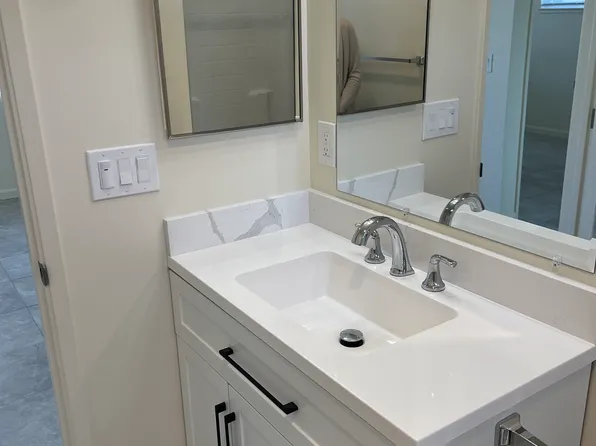 318 Soledad St #12, Salinas, CA 93901