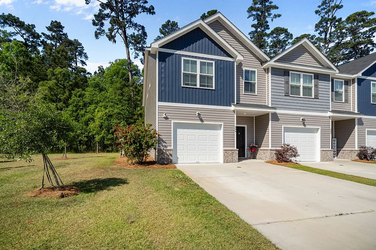 Building Photo - 504 Governor Treutlen Cir