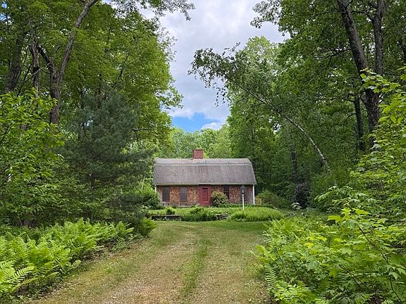 2nd image of 16 Flint Rd
