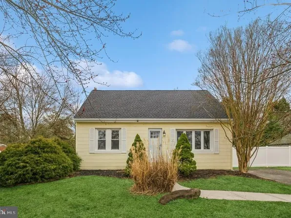 9040 Harvey Ave, Pennsauken, NJ 08110
