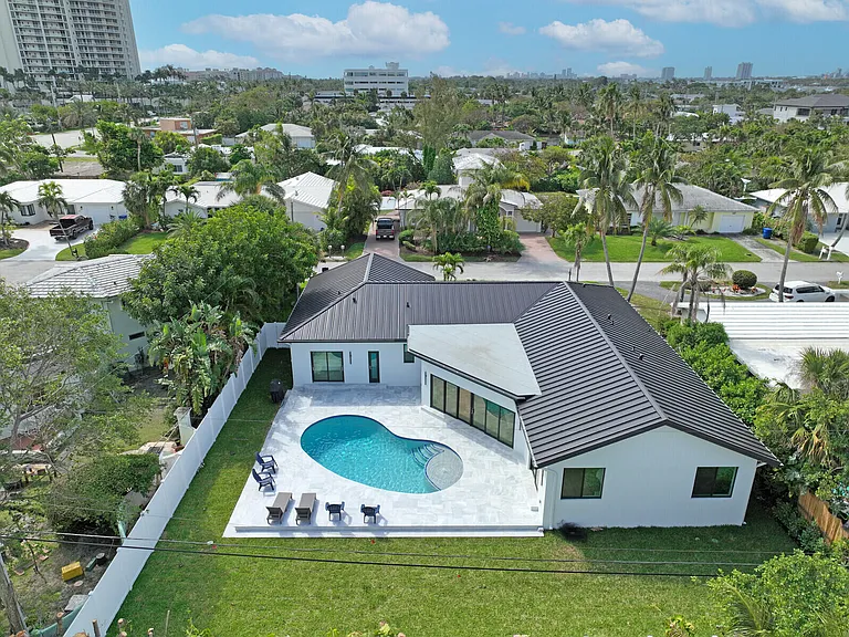 1248 N Harbor Dr — Photo 54
