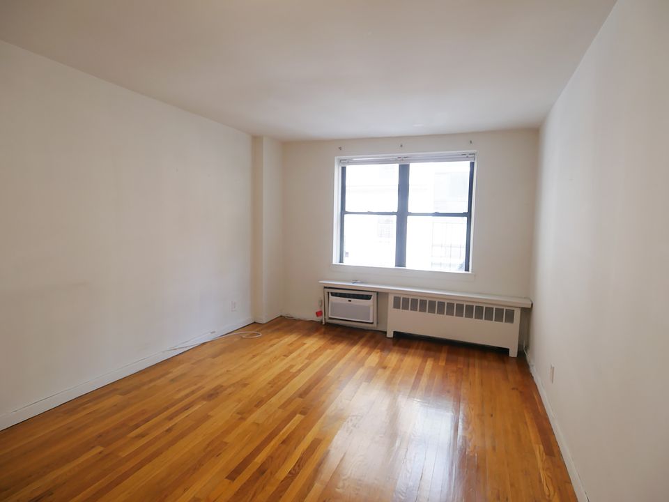 1st image of 104 E 31st St APT 3C