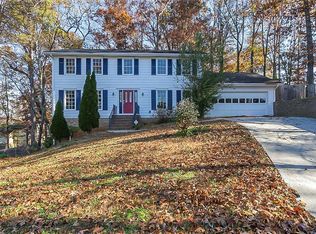962 Beaver Ln NW, Lilburn, GA 30047