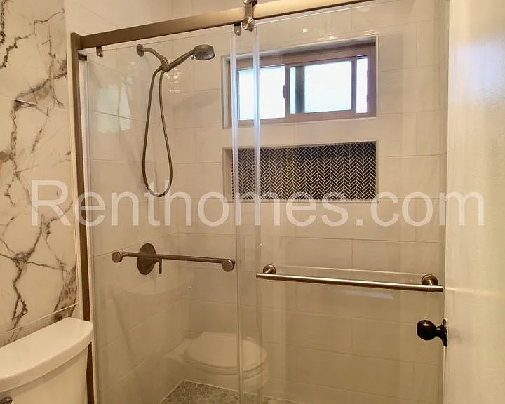 8150 Lemon Ave #114 — Photo 14