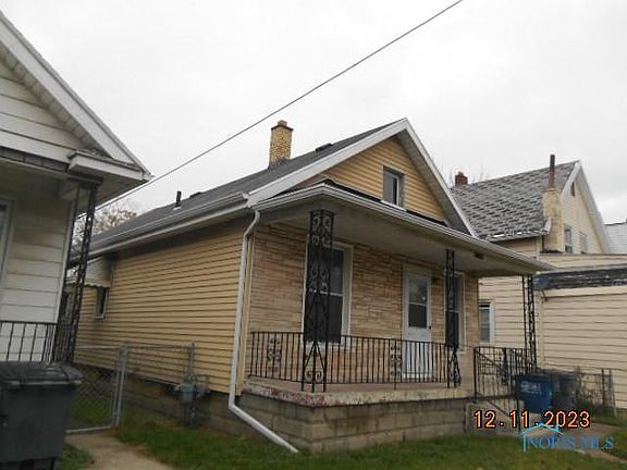2nd image of 2027 Genesee St