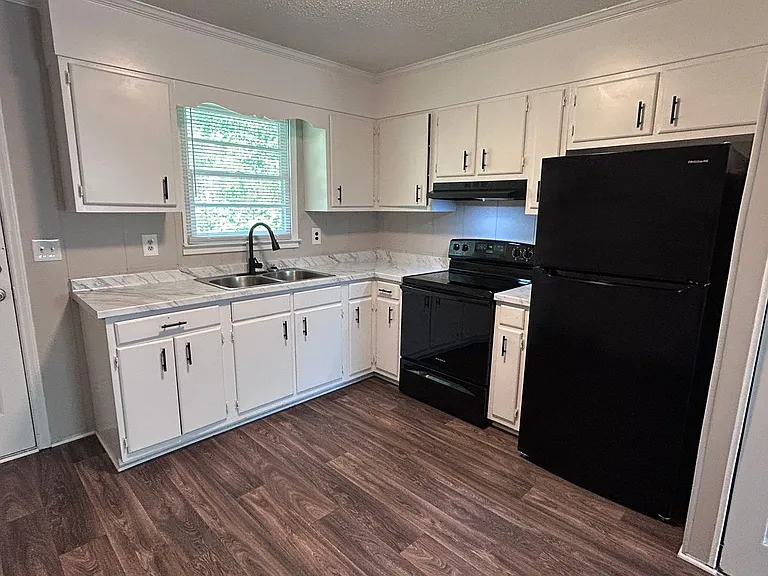 115 Cox Avenue — Photo 20