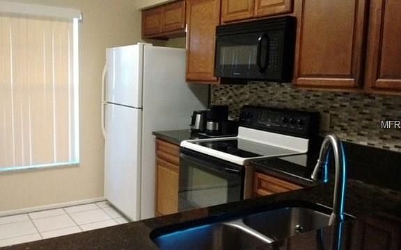 4th image of 8949 Valencia Gardens Dr
