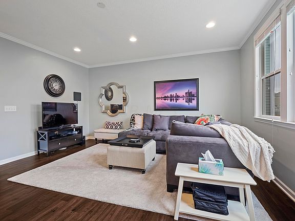 3rd image of 5948 Kilbeggan St