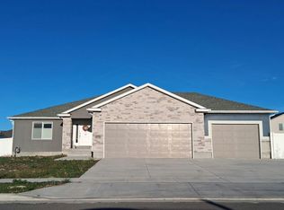 171 S Mustang Ridge Rd, Grantsville, UT 84029