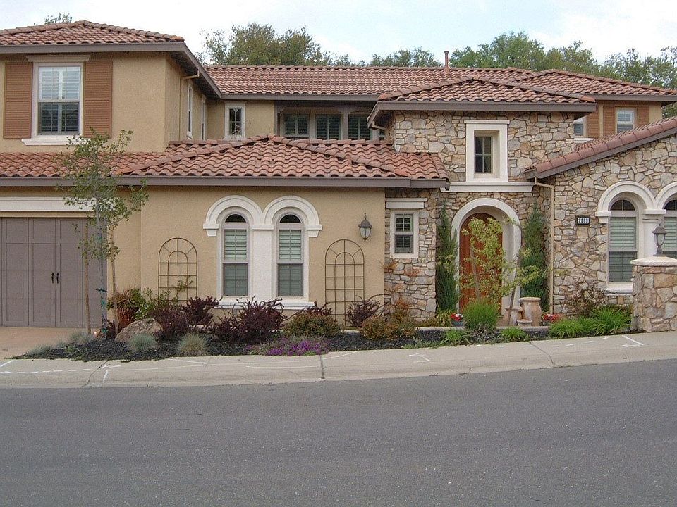 Striking Curb Appeal