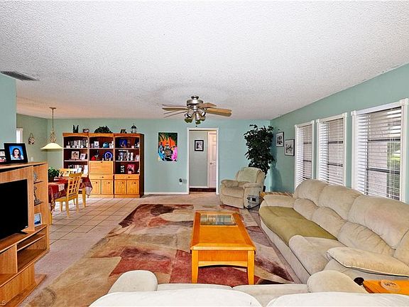 5th image of 3713 SW 1st Ave