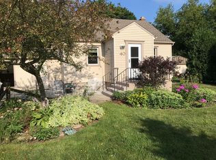 40 Emmertsen Rd S, Racine, WI 53406