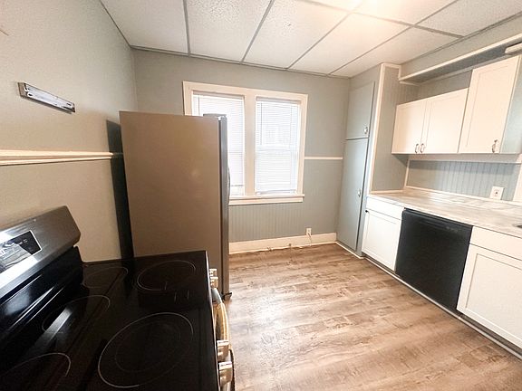 5th image of 1606 Saint Paul St