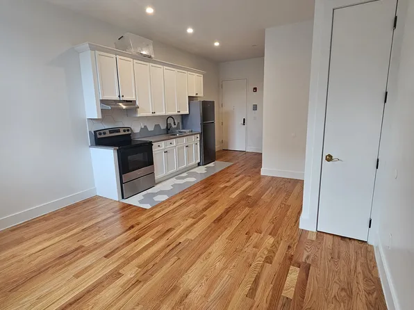 (undisclosed Address), Yonkers, NY 10705