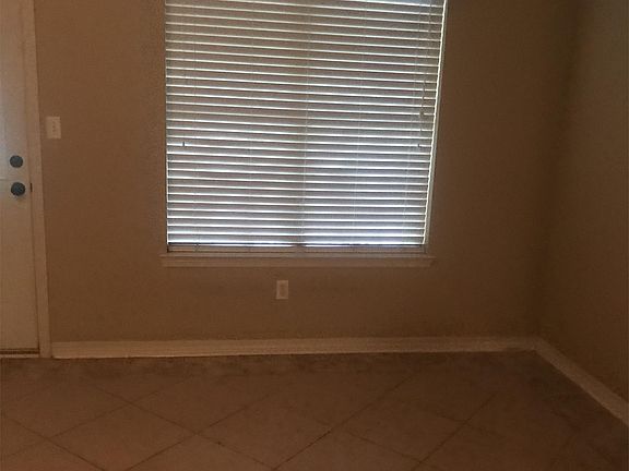 5th image of 6808 Oakhurst Dr