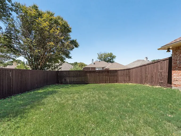 7581 Lancelot Rd — Photo 15