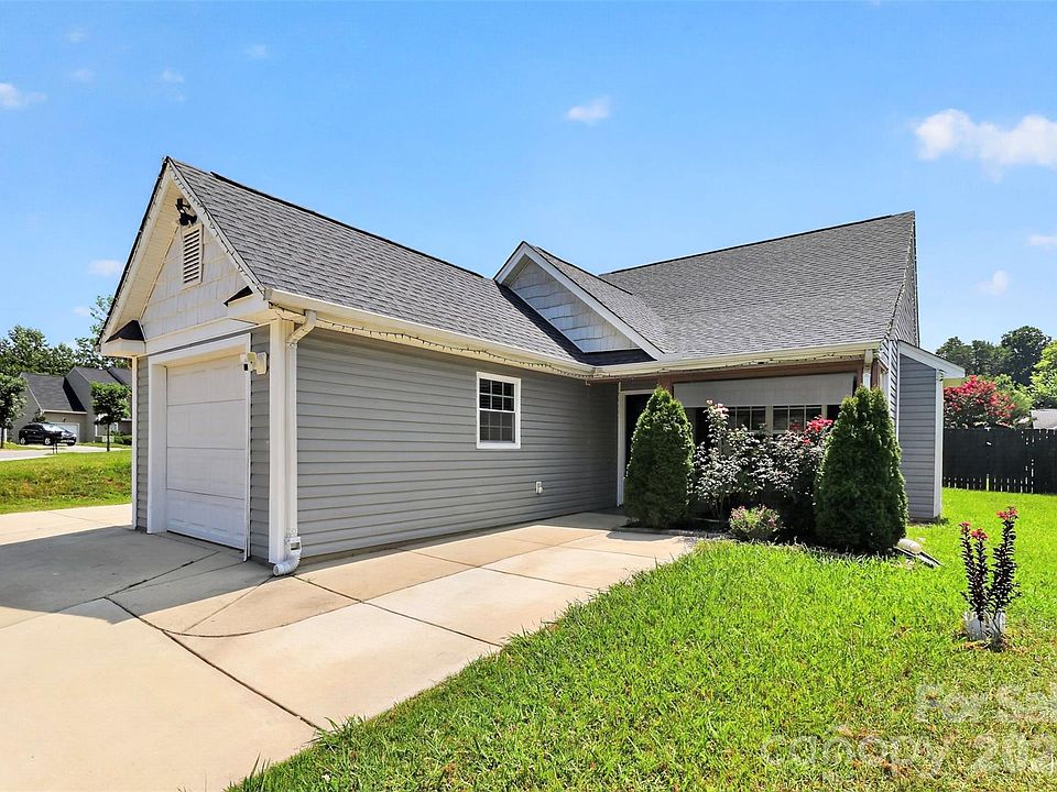 1st image of 6033 Mary Blair Ln